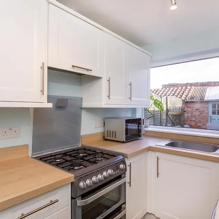 2 Bed, Pet Friendly Sleeps 6 In Norton
