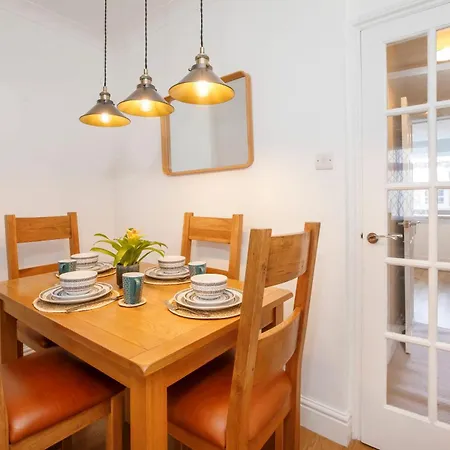 2 Bed, Pet Friendly Sleeps 6 In Norton *